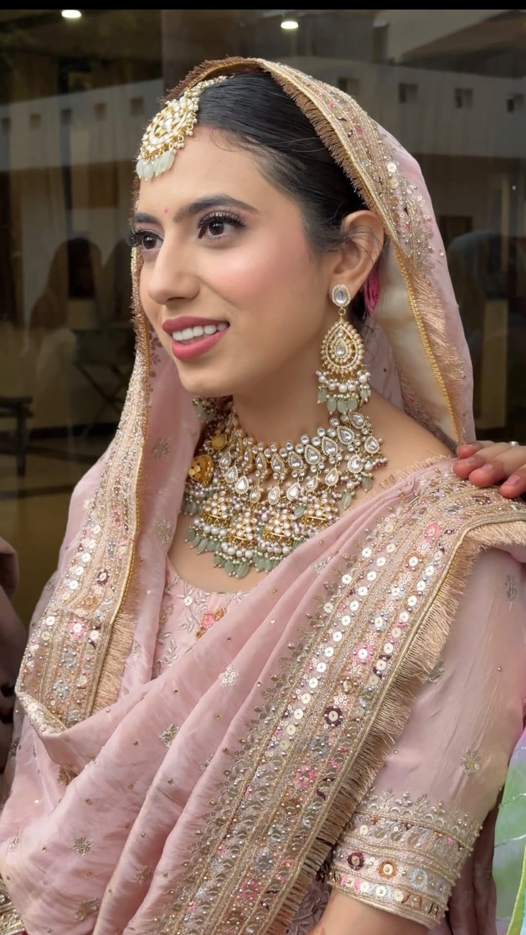 Post 10 by Gunjita Dewat || Ajmer,Pushkar,Jaipur Bridal makeup artist on Instagram (video)