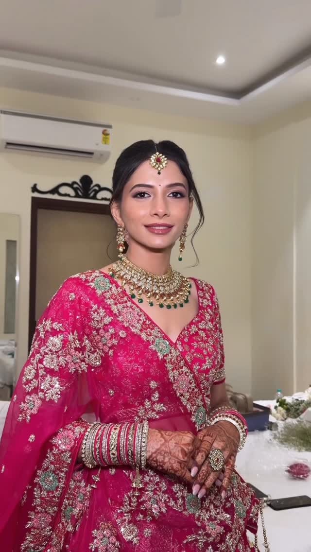 Post 2 by Tanu Garg-Jaipur makeup Artist on Instagram (video)