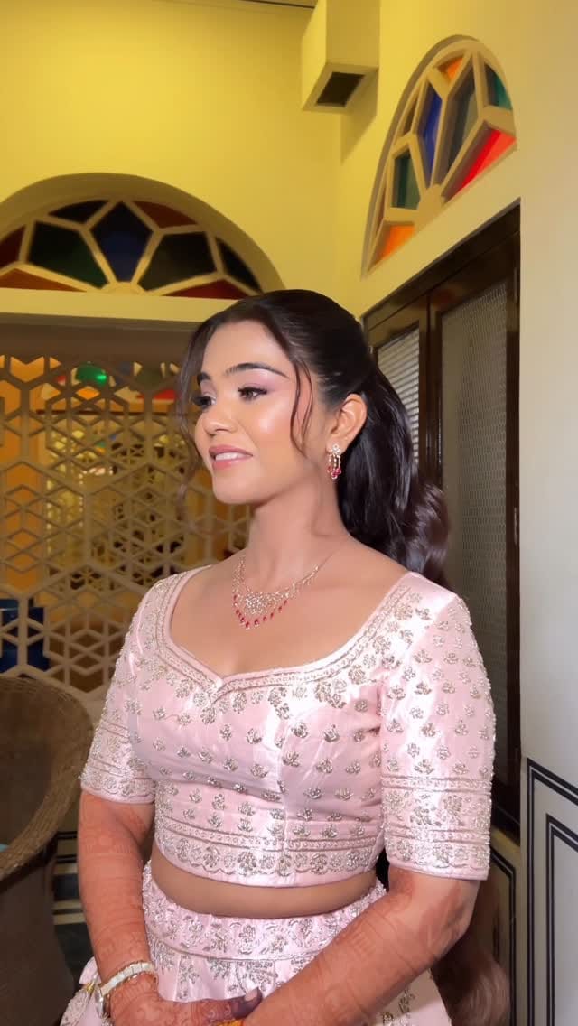 Post 5 by Tanu Garg-Jaipur makeup Artist on Instagram (video)