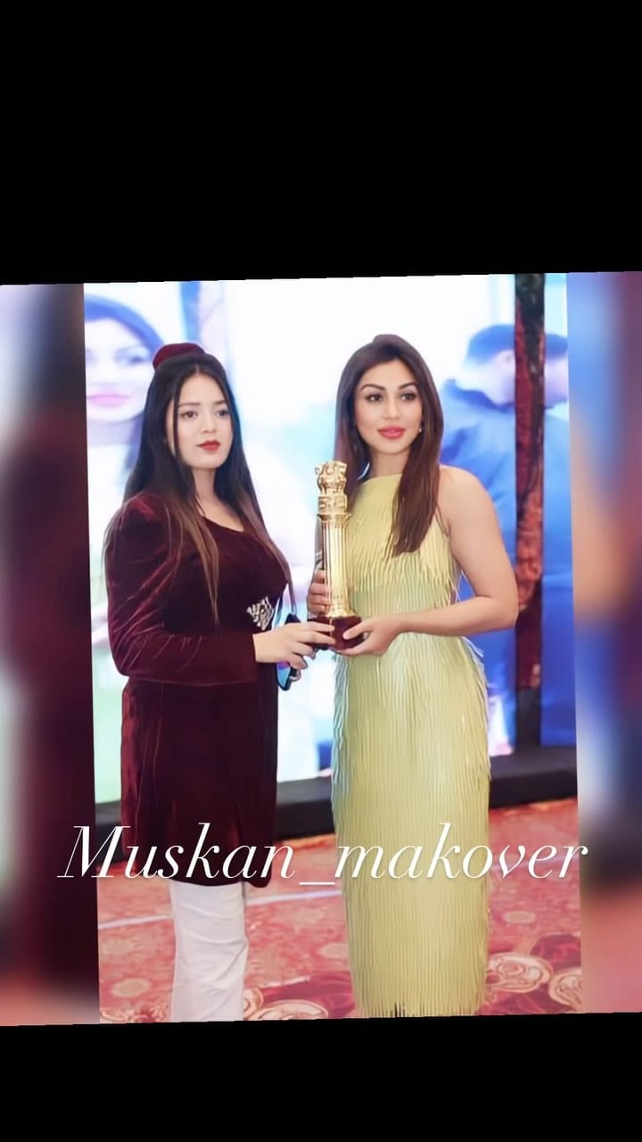 Post 9 by Muskan makeover on Instagram (video)
