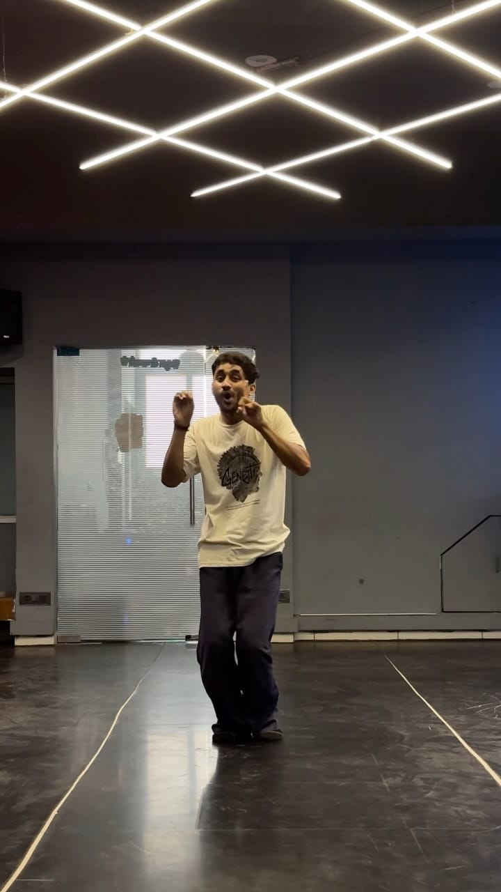 Post 1 by Bicky Yadav🐒 on Instagram (video)