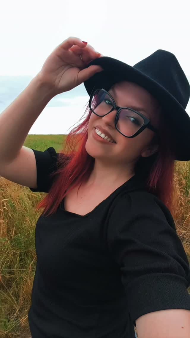 Post 5 by Georgeana Grădinariu on Instagram (video)