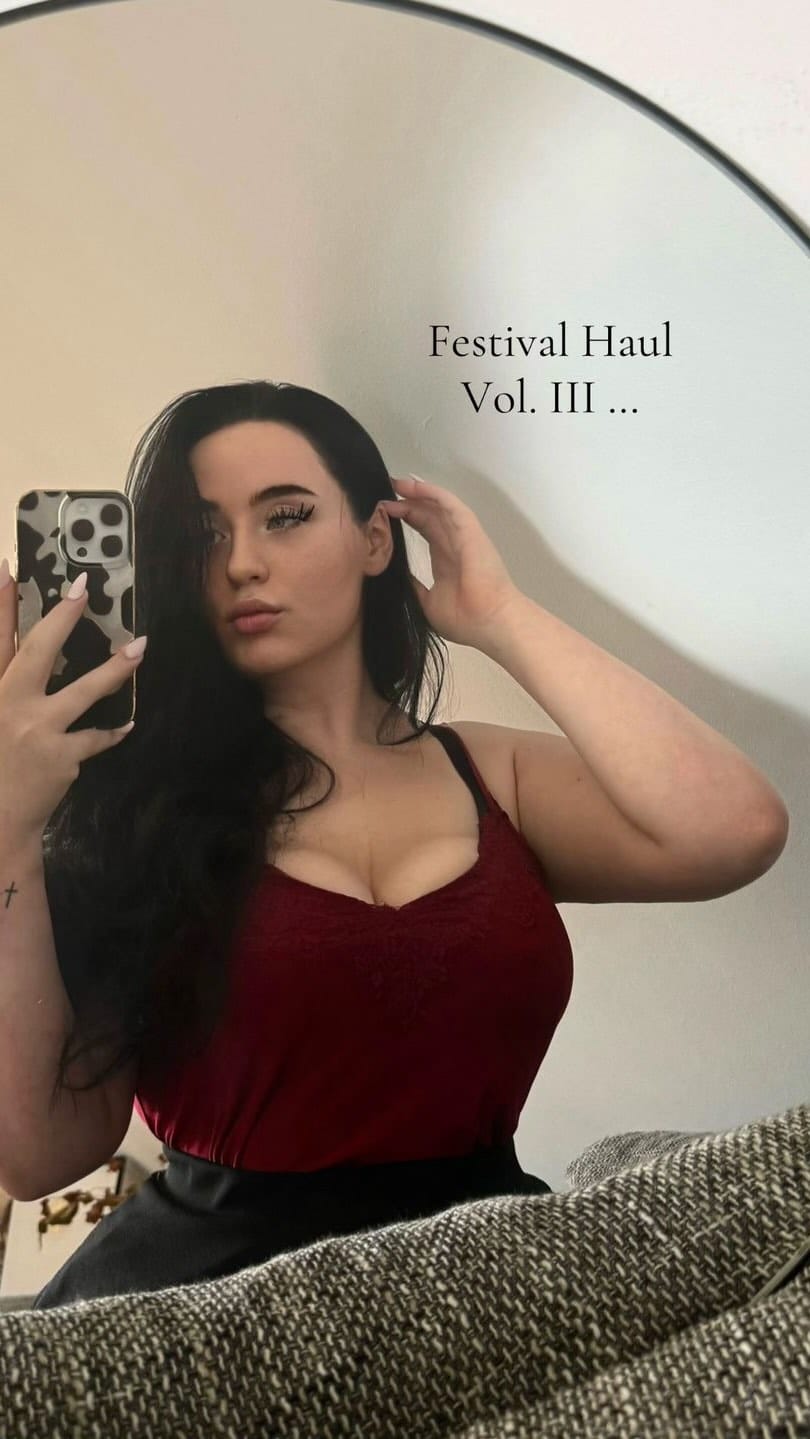 Post 1 by 𝓚𝓪𝓽𝓱𝓪𝓻𝓲𝓷𝓪 on Instagram (video)