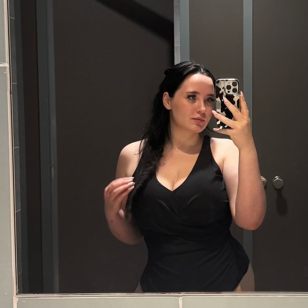 Post 9 by 𝓚𝓪𝓽𝓱𝓪𝓻𝓲𝓷𝓪 on Instagram (carousel)