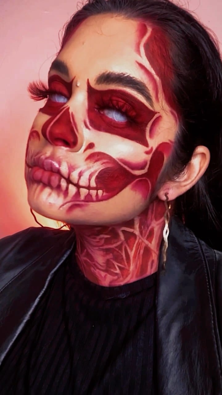 Post 5 by SimoneLalwaniMakeup/Bridal Mua on Instagram (video)