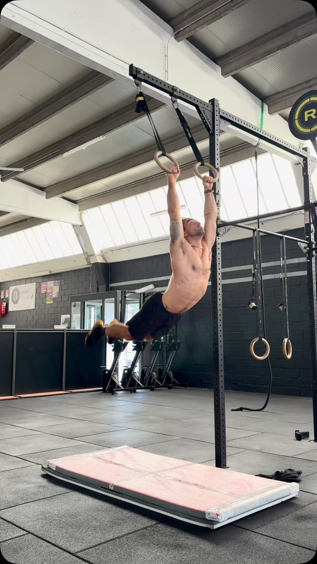 Post 8 by Daniele Domenico Comune on Instagram (video)