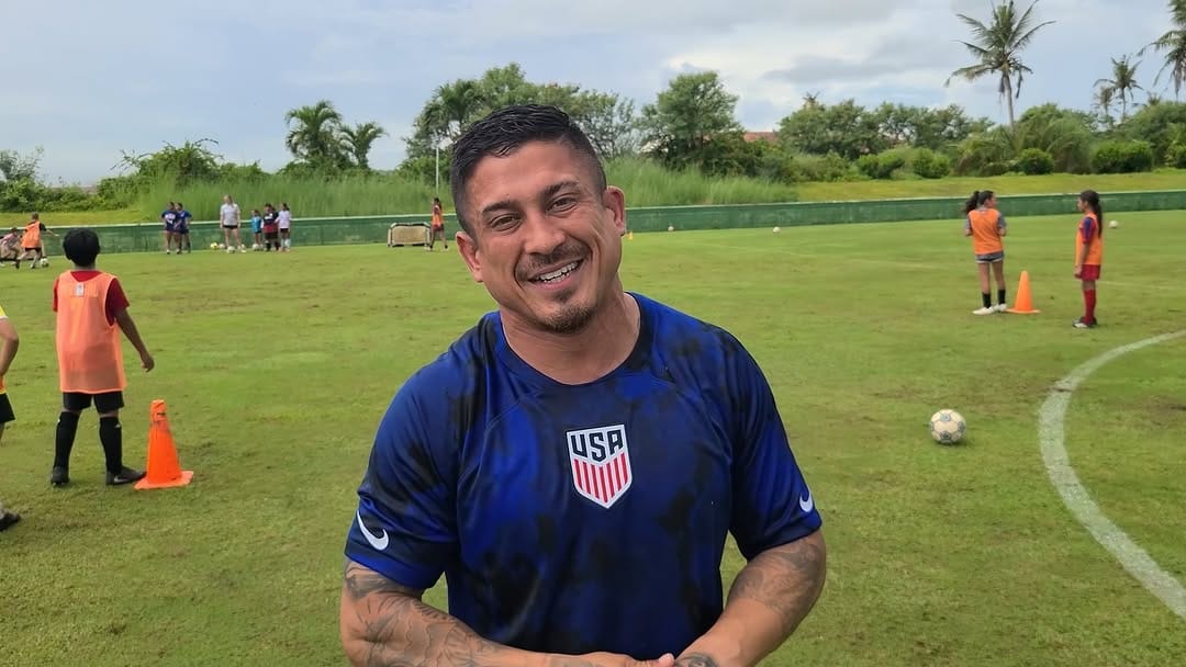 Post 2 by Jonahan Romero on Instagram (video)