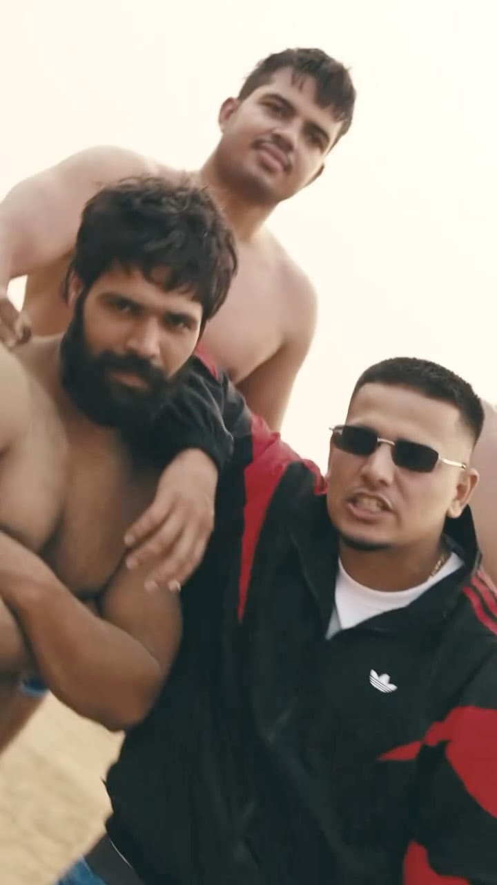 Post 10 by Romeoz on Instagram (video)