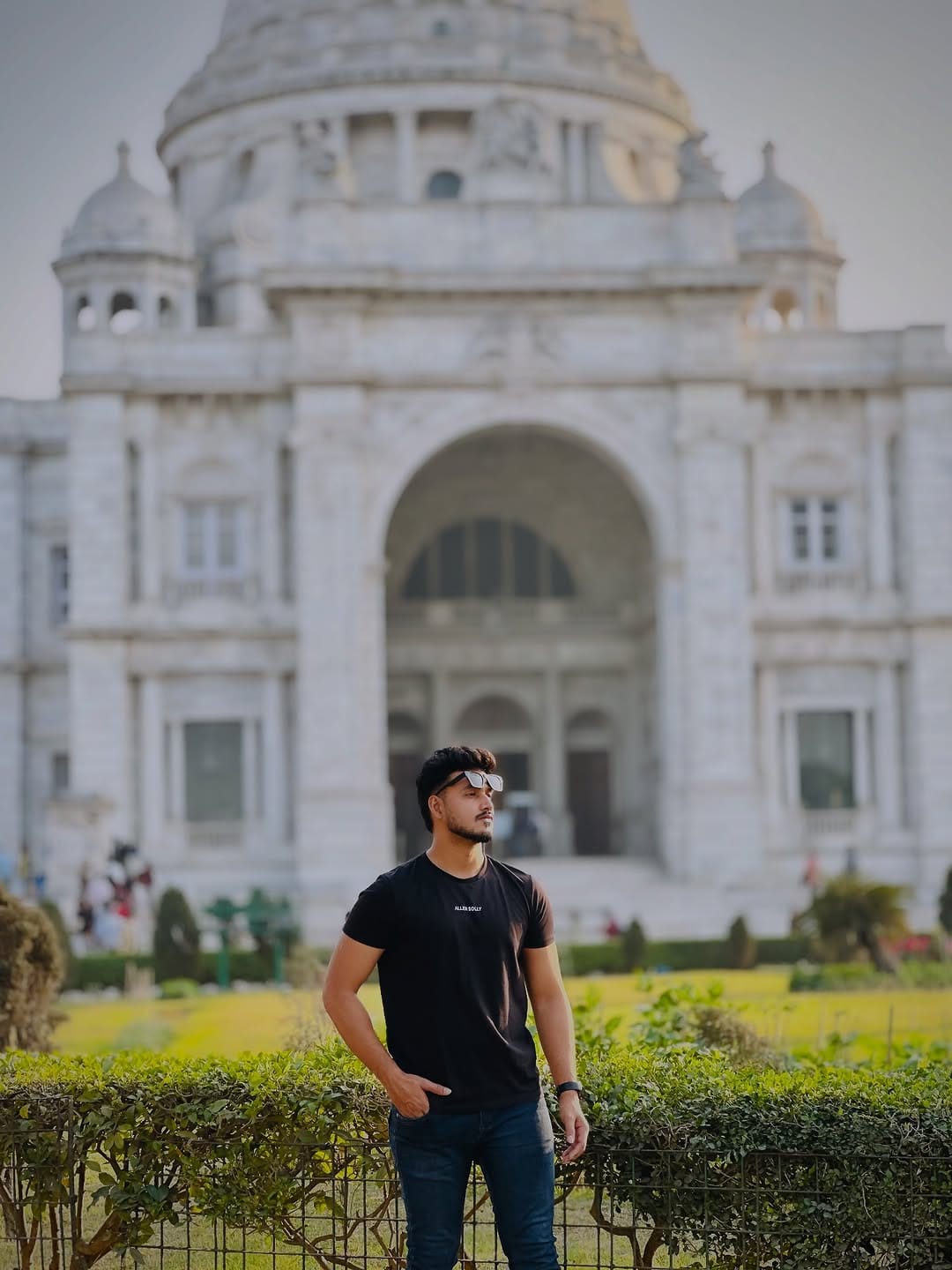 Post 8 by ડꪊ𝕣ꪖ𝕛 on Instagram (carousel)