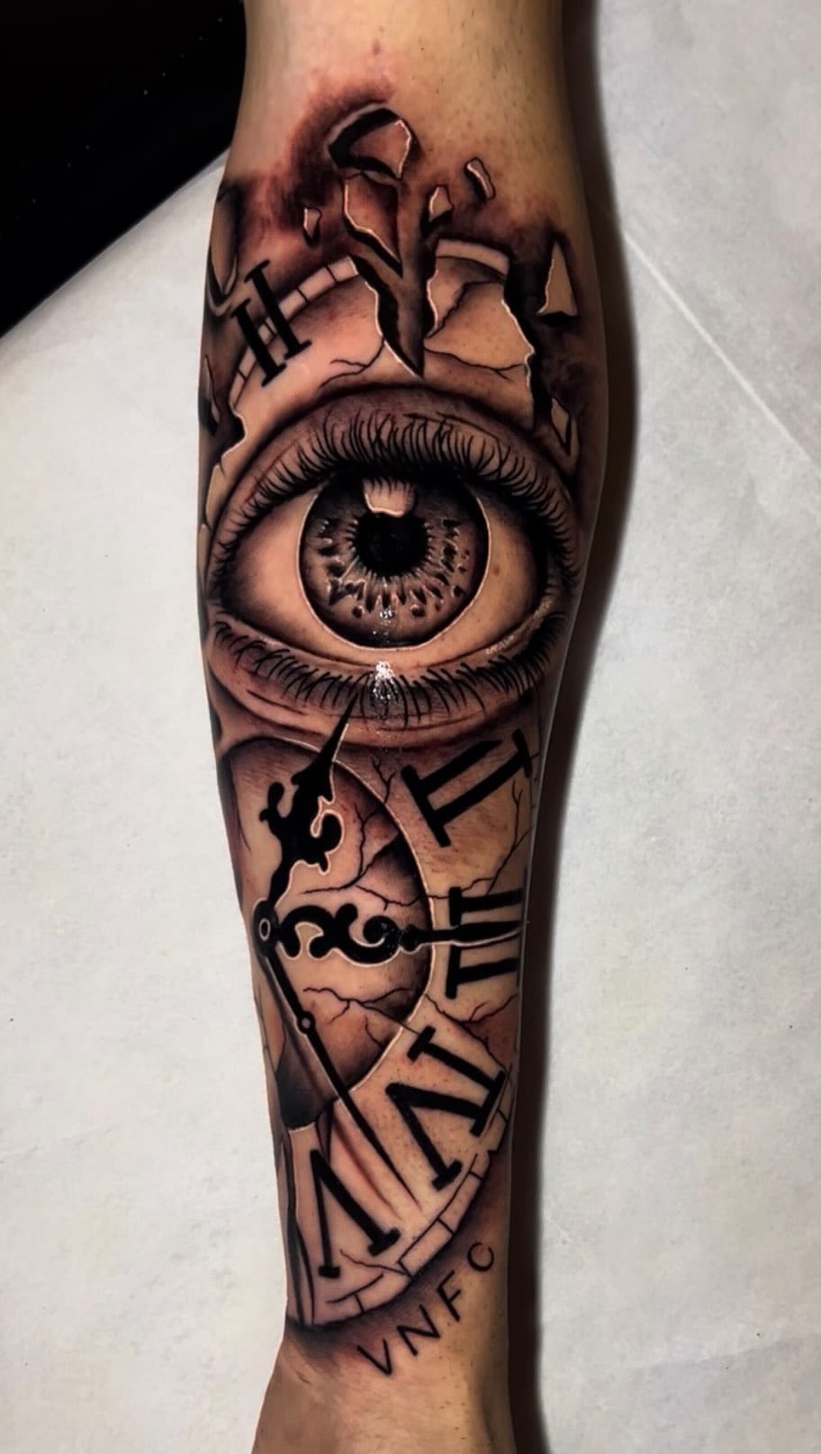 Post 2 by BIN TATTOO • TATUADOR GOIÂNIA • TATUAGEM on Instagram (video)