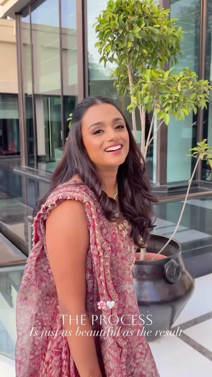 Post 3 by Maitreyi Kotia | Makeup Artist on Instagram (video)