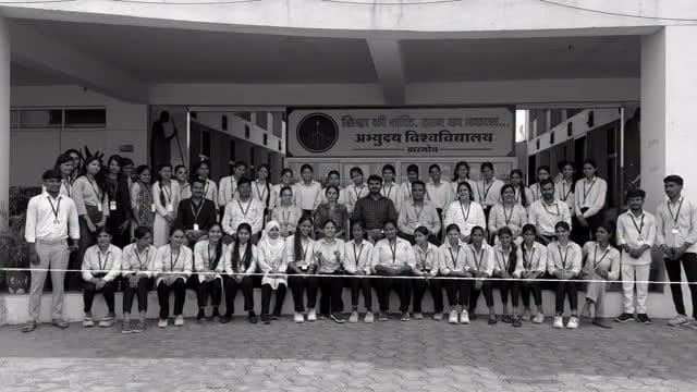 Post 2 by Abhyuday University on Instagram (video)