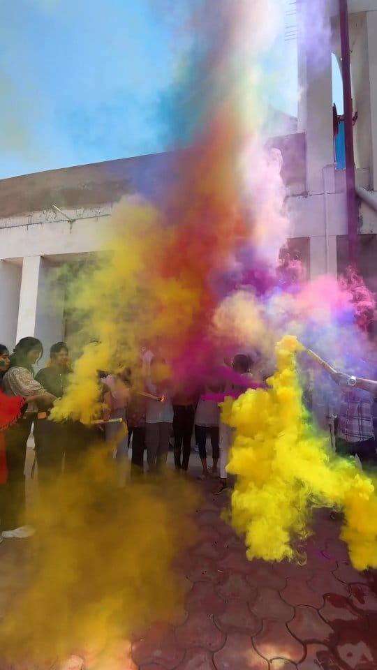Post 5 by Abhyuday University on Instagram (video)