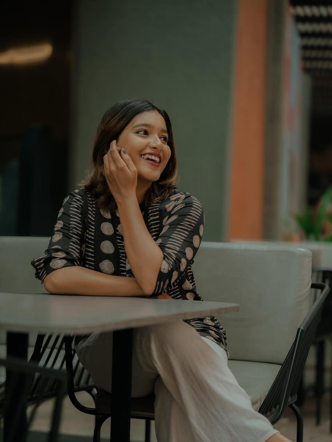 Post 6 by Akshara | Content Creator |  Video presenter | Voiceover artist on Instagram (carousel)