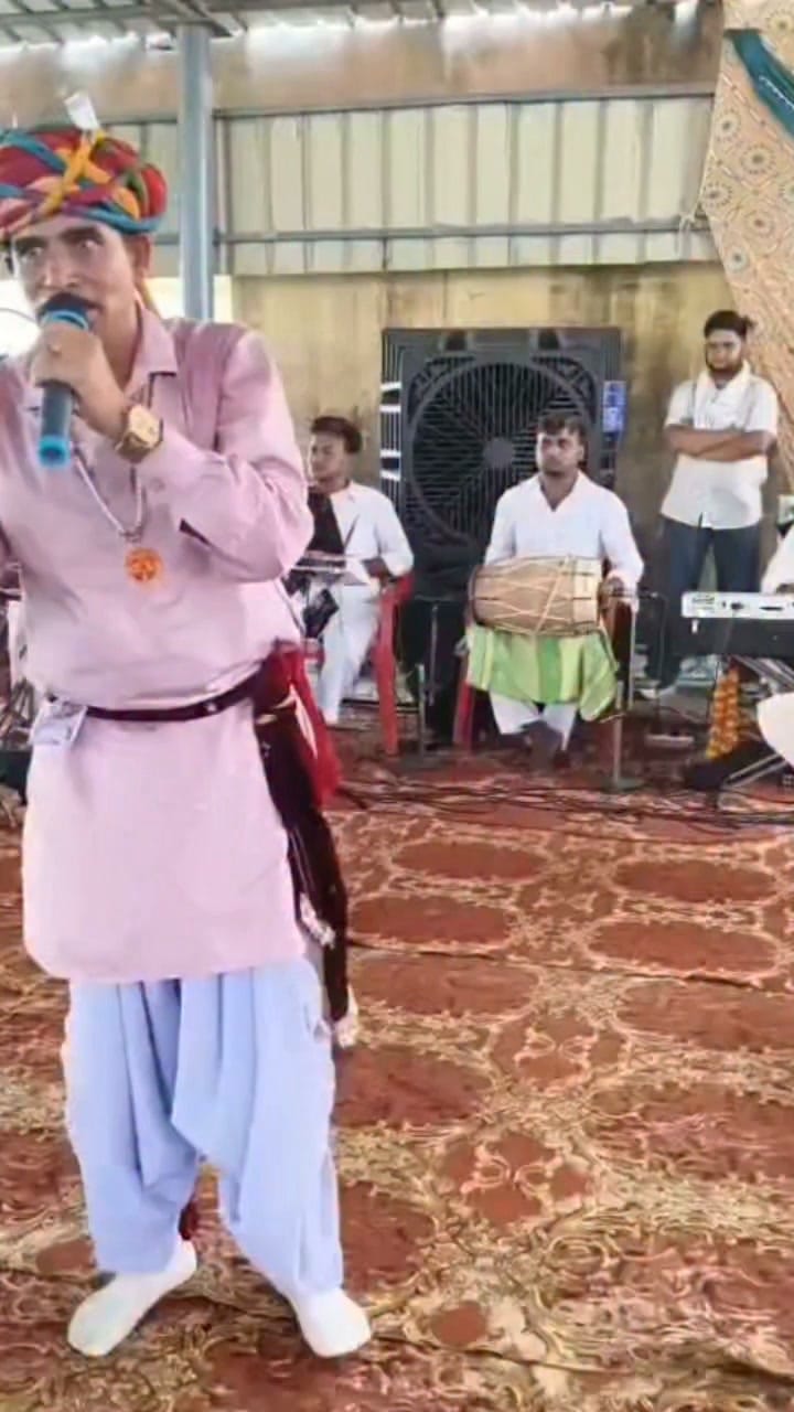 Post 3 by Raju Rangila on Instagram (video)