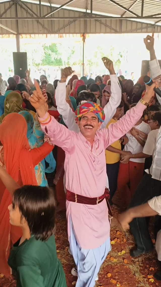 Post 10 by Raju Rangila on Instagram (video)