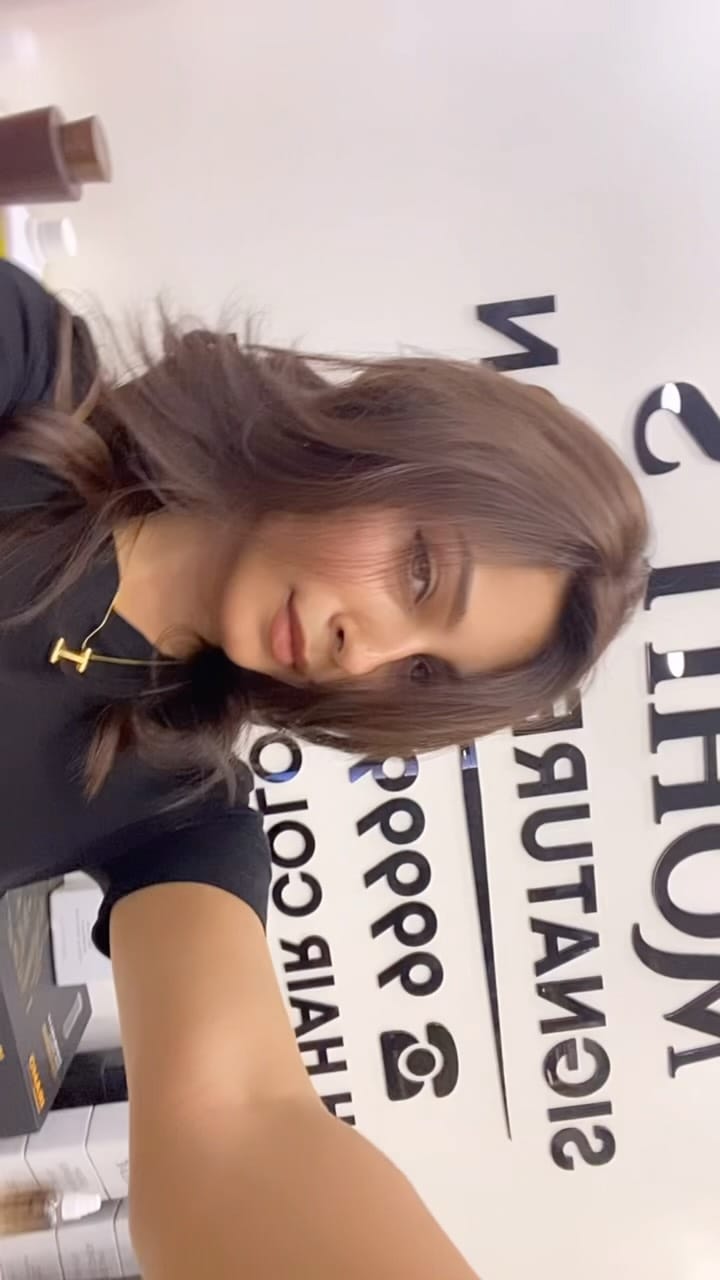 Post 2 by 𝐑 𝐈 𝐒 𝐇 𝐀 🦋 on Instagram (video)