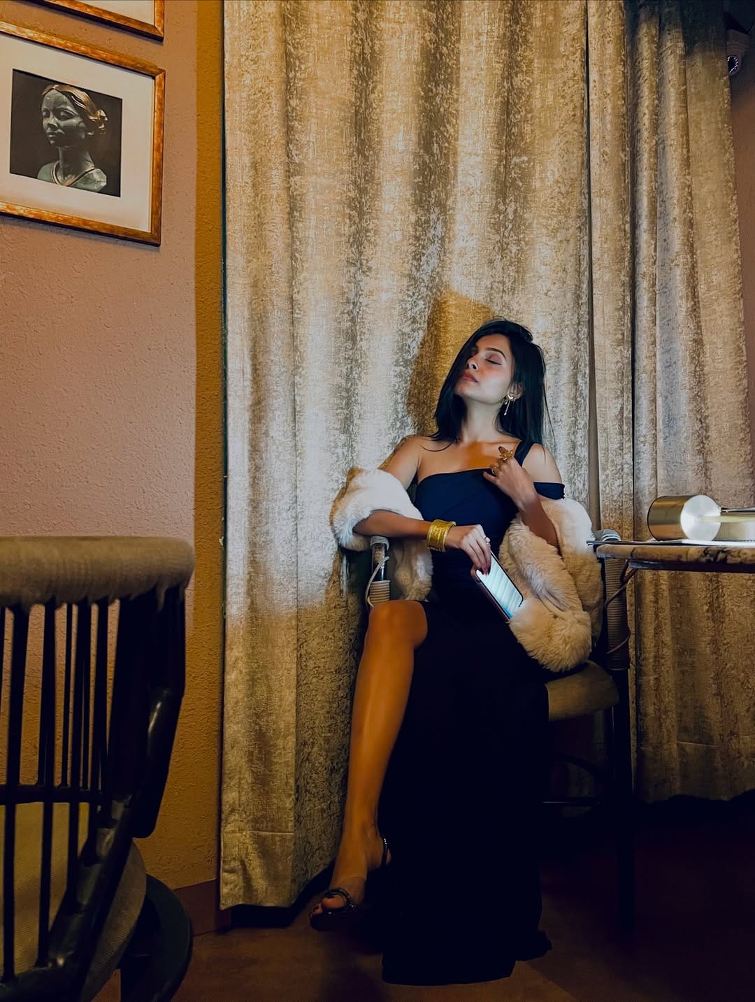 Post 4 by 𝐑 𝐈 𝐒 𝐇 𝐀 🦋 on Instagram (carousel)