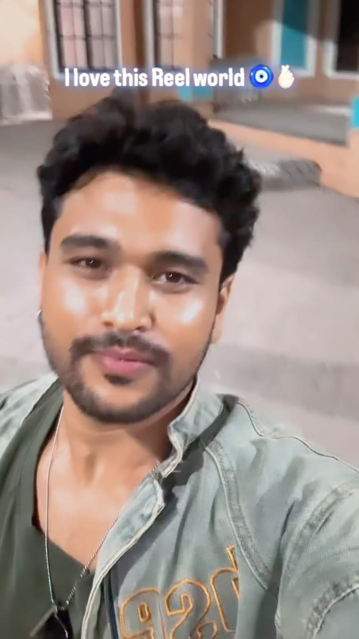 Post 4 by AAbhishek on Instagram (video)