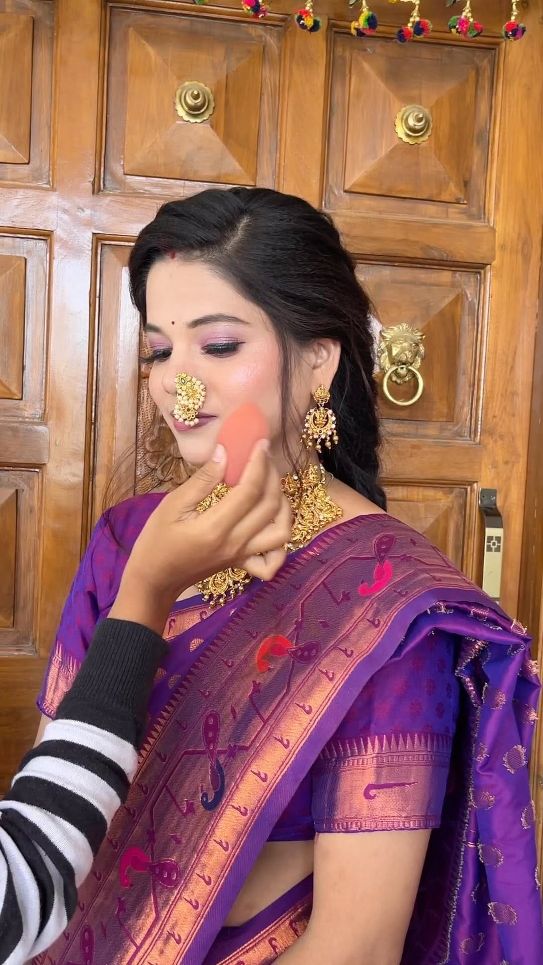 Post 10 by Anisha_Gaikwad_Makeupartistry on Instagram (video)