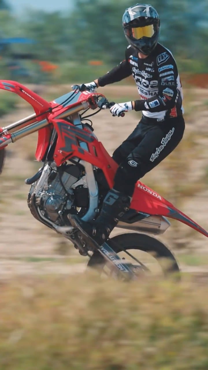 Post 8 by Davide De Bortoli on Instagram (video)