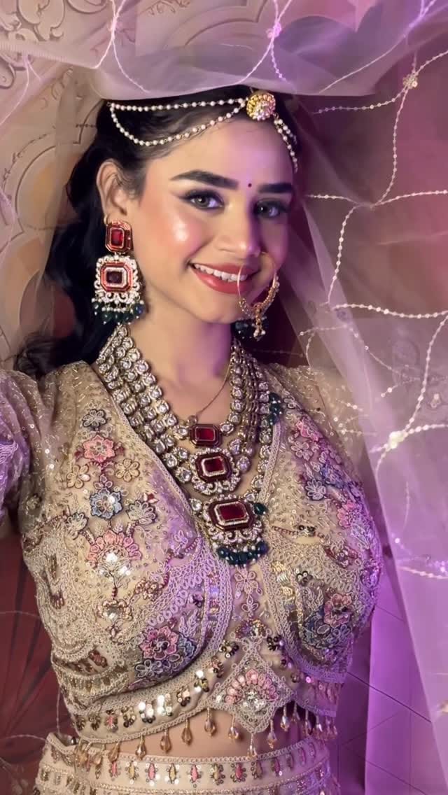 Post 10 by Makeup by nisha on Instagram (video)