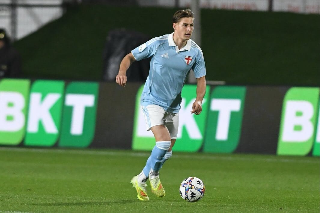Post 8 by Alessio Castellini on Instagram (carousel)