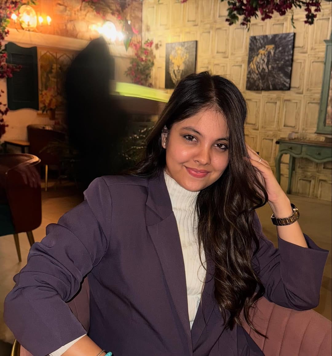 Post 10 by ADITI SHARMA🤍 on Instagram (carousel)