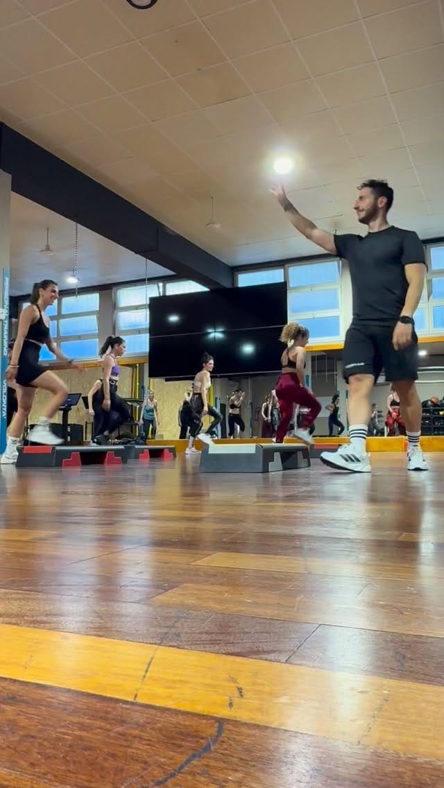 Post 8 by 𝙁𝙧𝙖𝙣𝙘𝙚𝙨𝙘𝙤_𝙈𝙖𝙚𝙣𝙯𝙖 on Instagram (video)