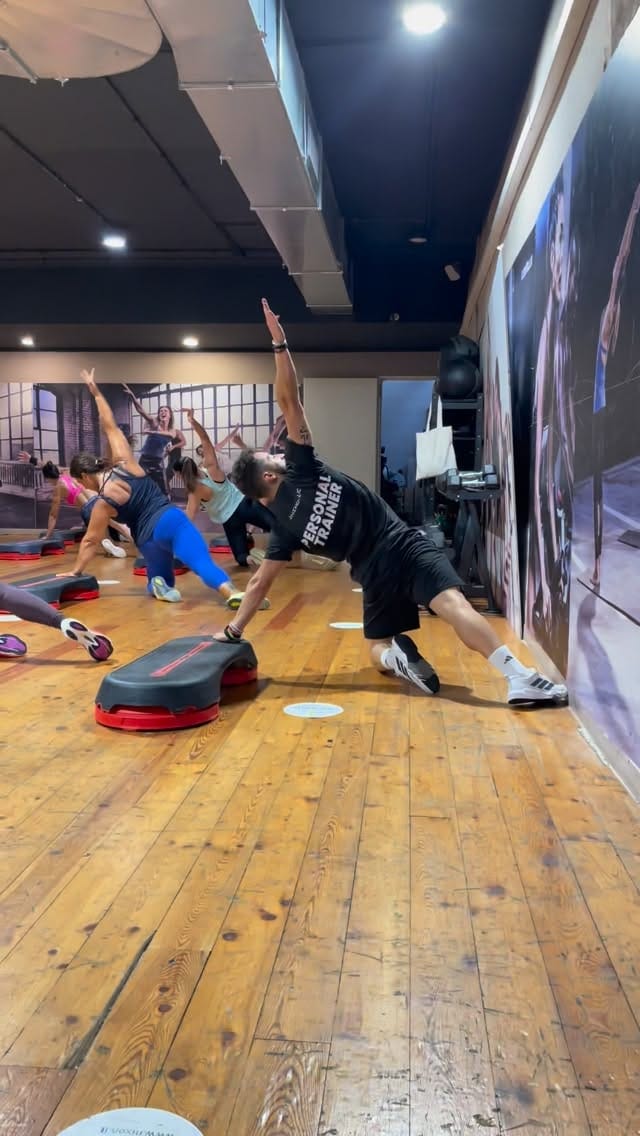 Post 6 by 𝙁𝙧𝙖𝙣𝙘𝙚𝙨𝙘𝙤_𝙈𝙖𝙚𝙣𝙯𝙖 on Instagram (video)