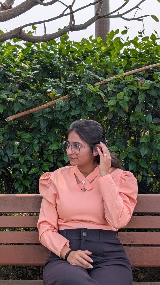 Post 8 by URVISHA AHIR on Instagram (video)