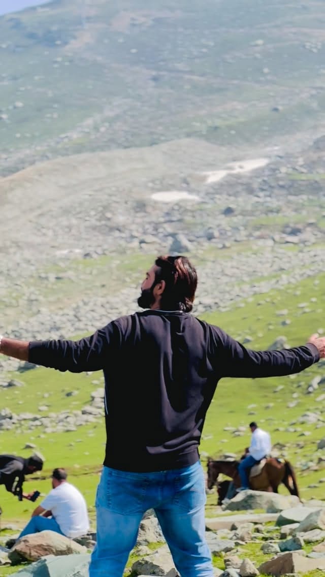 Post 2 by Naddy Nadeem Gesawat on Instagram (video)