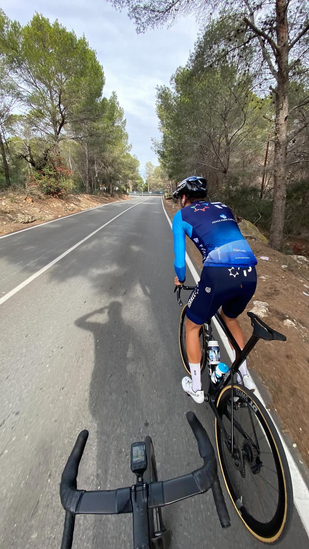 Post 9 by Lars D’hollander-Van Avermaet on Instagram (video)