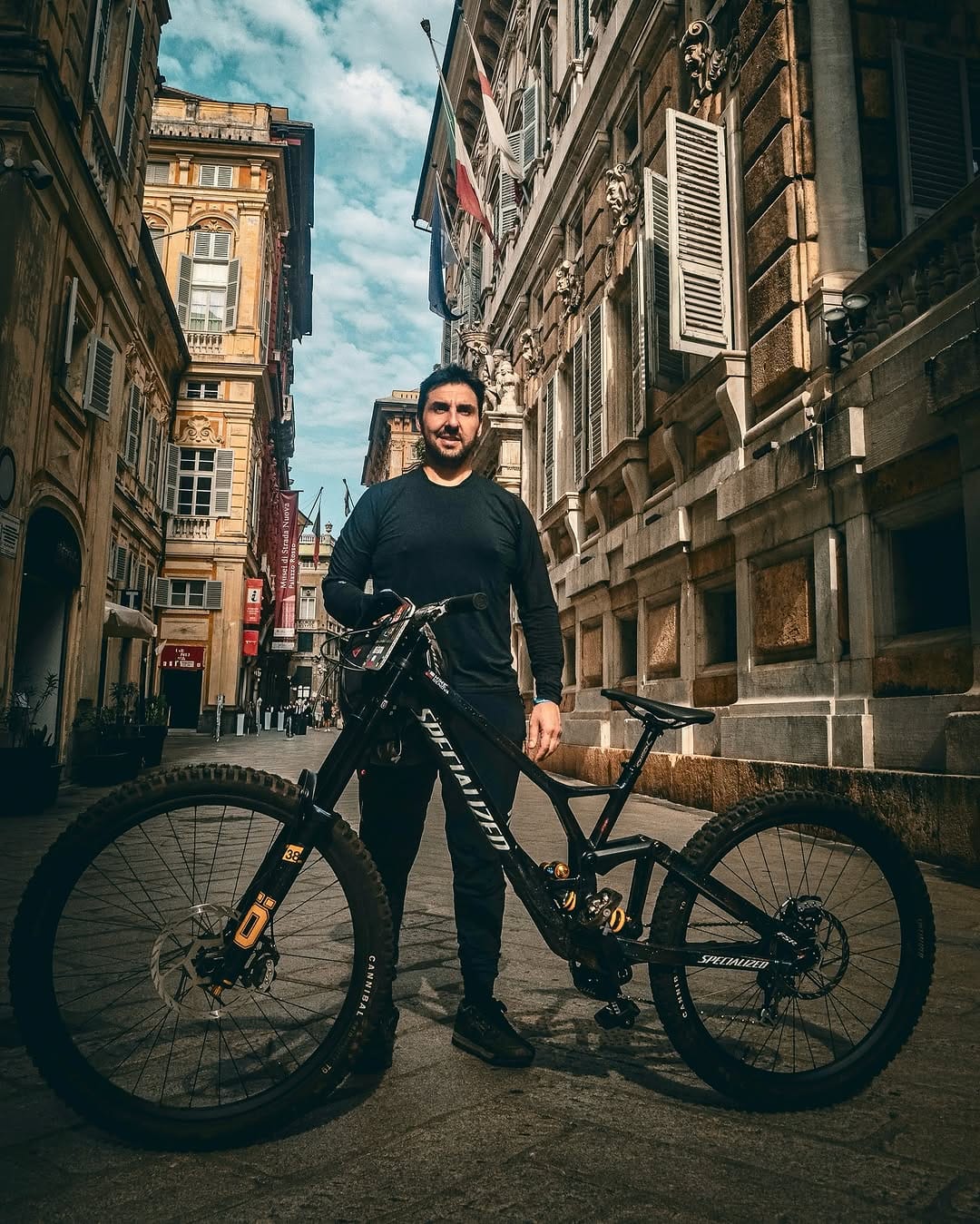 Post 8 by Kike Gènova on Instagram (carousel)
