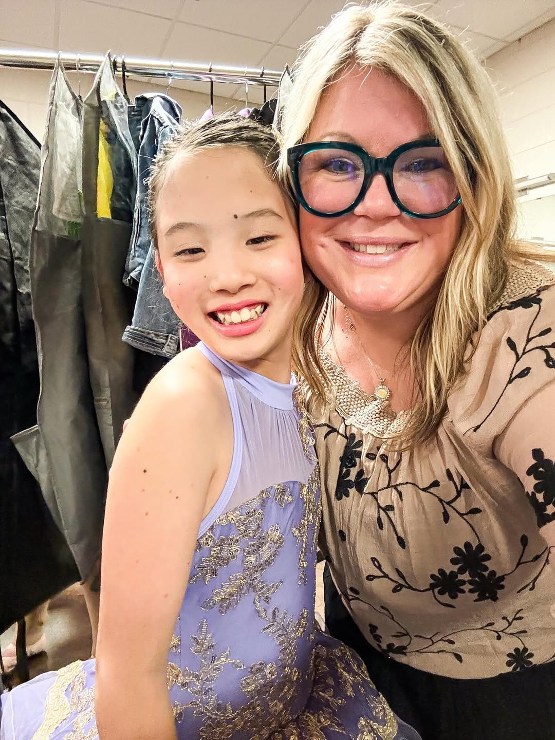 Post 9 by •ＡＮＤＲＥＡ ＴＨＡＲＰＥ• on Instagram (carousel)