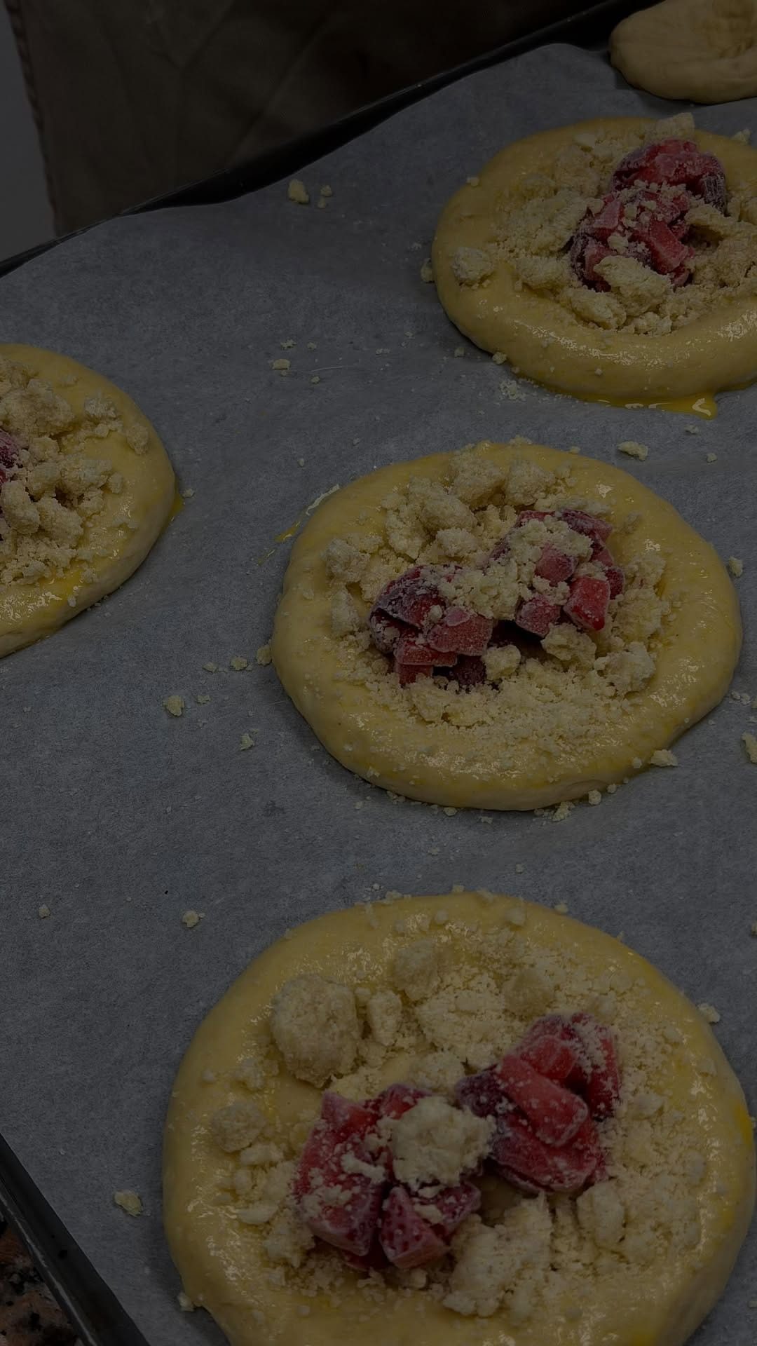 Post 10 by @cake_me_pink on Instagram (video)