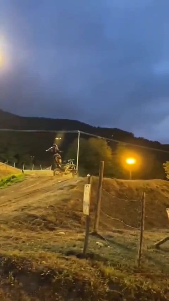 Post 10 by Gli EnduroDipendenti on Instagram (video)