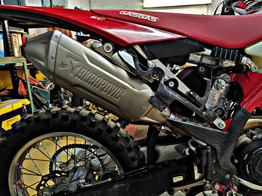 Post 4 by Gli EnduroDipendenti on Instagram (image)
