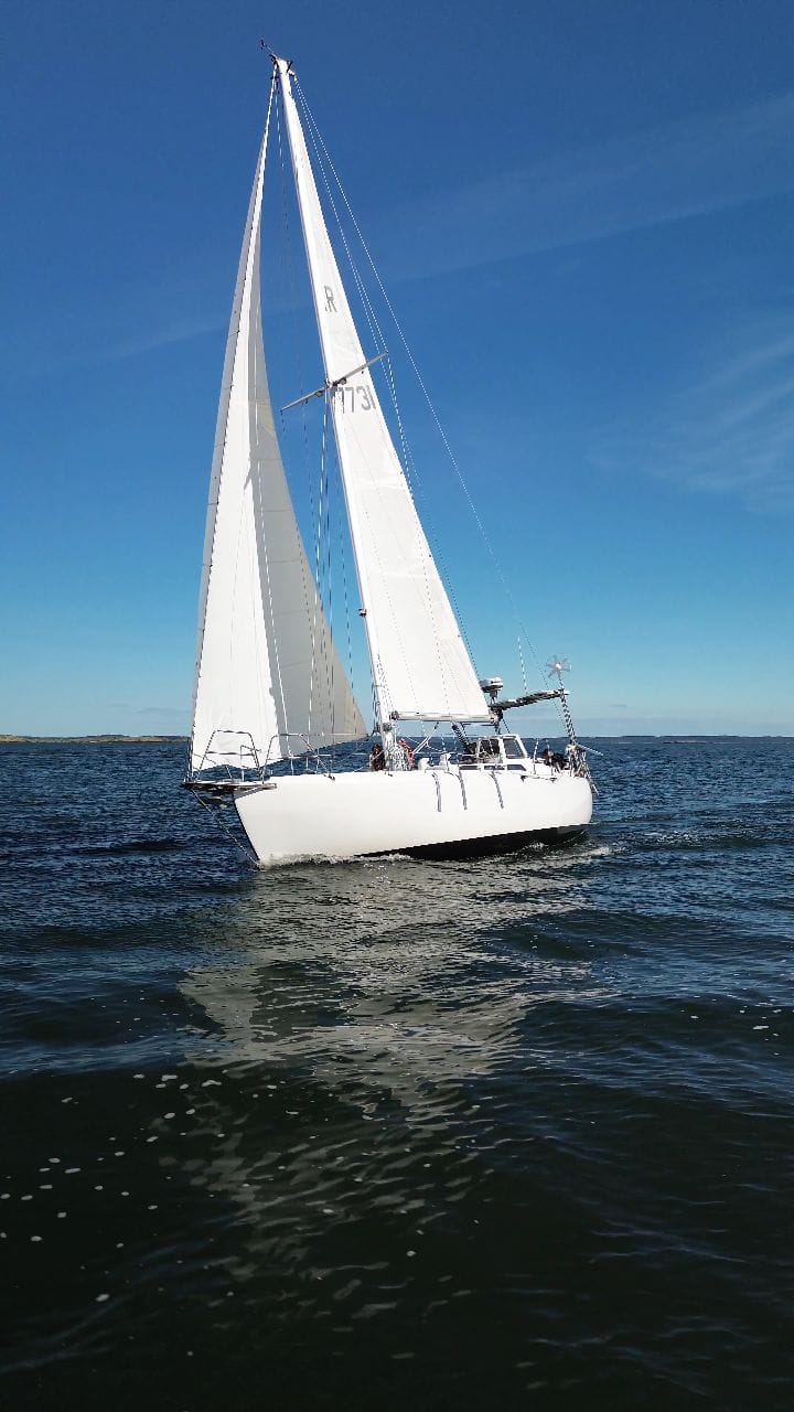 Post 7 by @sailingandsunsets on Instagram (video)