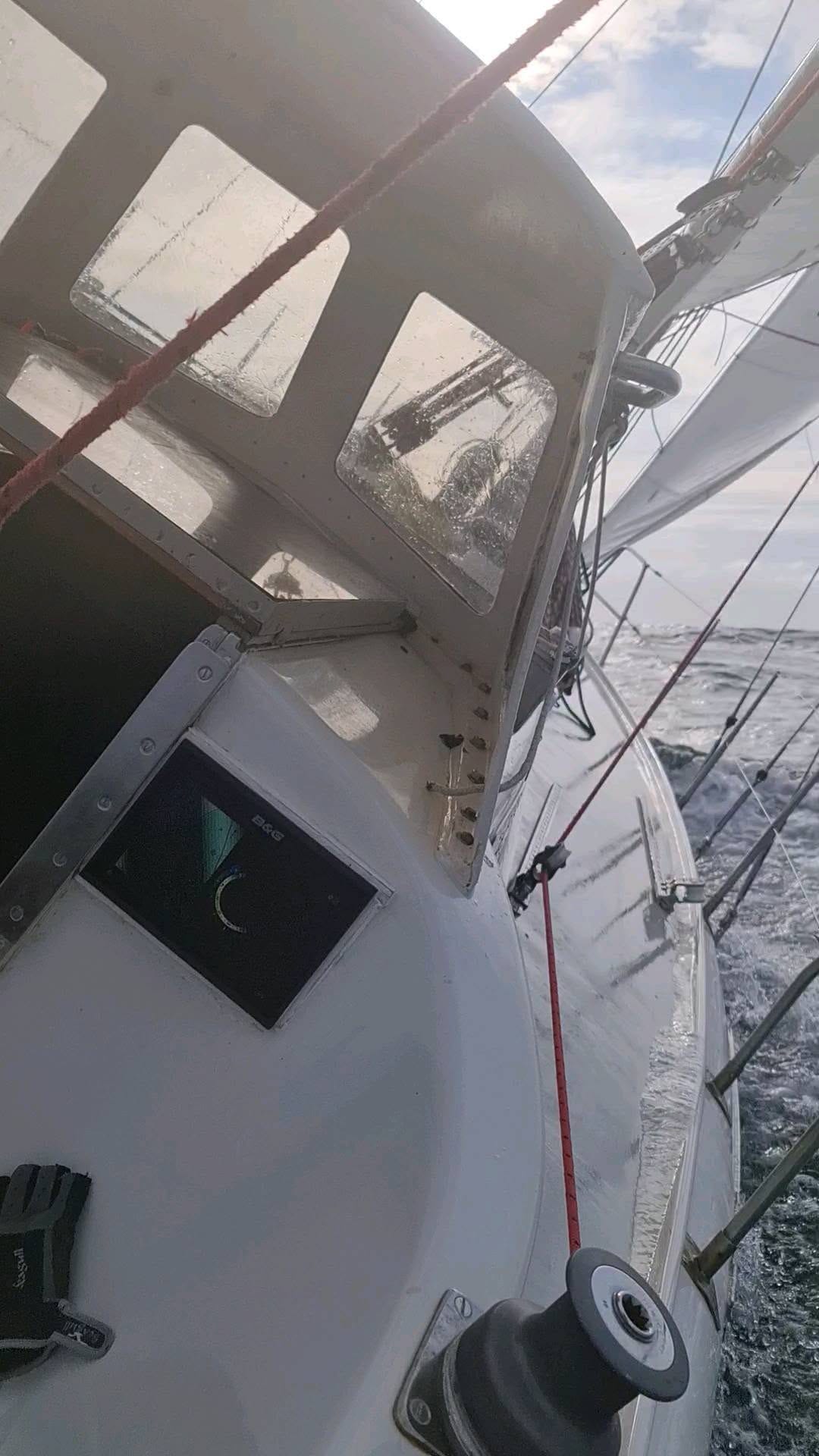 Post 10 by @sailingandsunsets on Instagram (video)