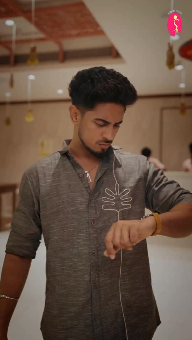 Post 7 by Shiva Textiles on Instagram (video)