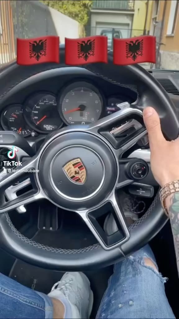 Post 8 by ...👑LEDI👑... on Instagram (video)