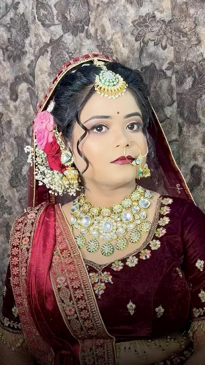 Post 5 by Makeup Artist Prayagraj on Instagram (video)