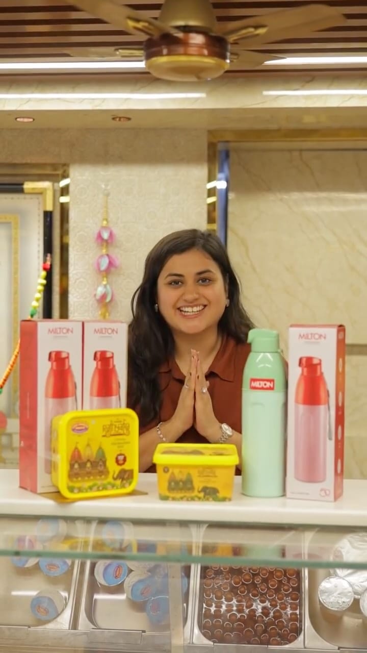 Post 2 by Vipul Dudhiya Sweets on Instagram (video)