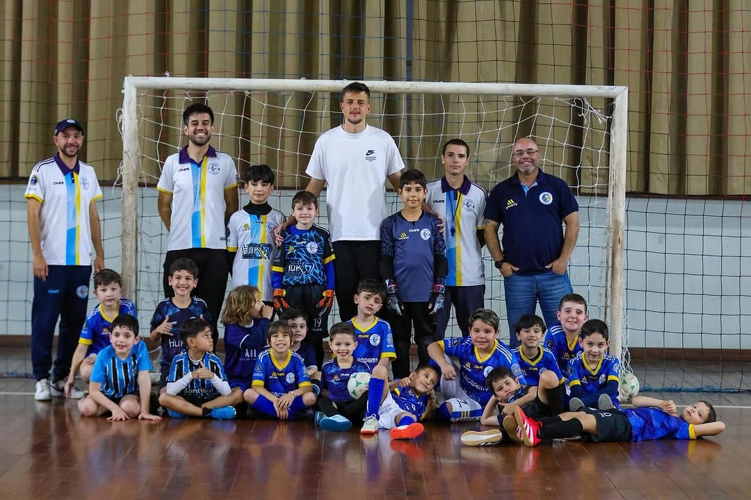 Post 10 by Thiago Beltrame on Instagram (carousel)