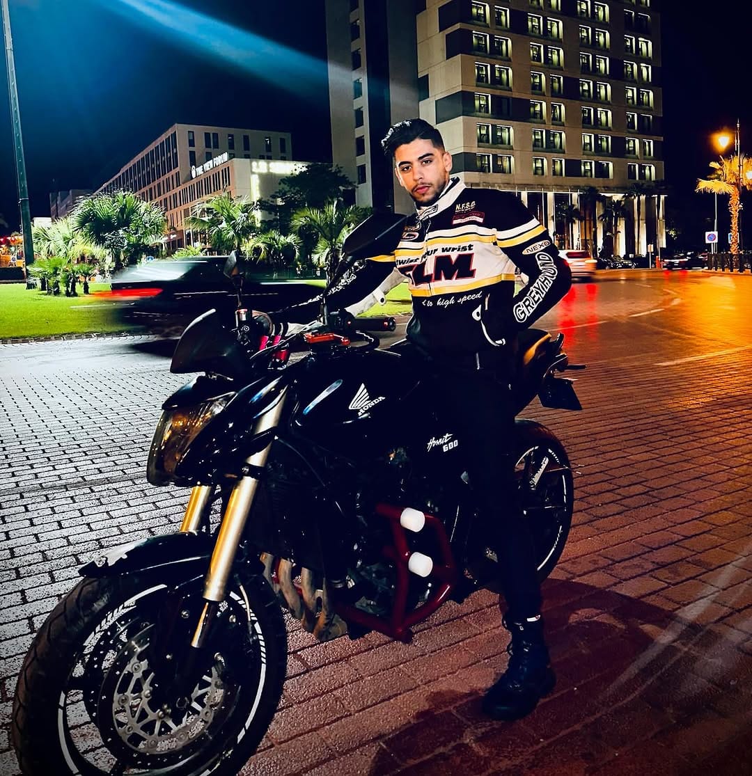 Post 4 by Achr Af Edd on Instagram (image)