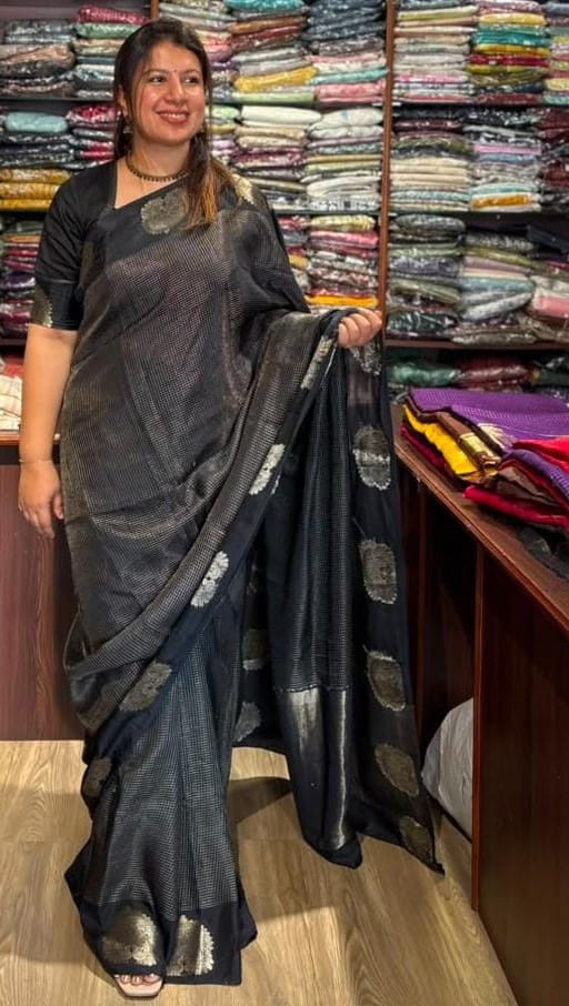 Post 1 by kathys clothing store on Instagram (video)