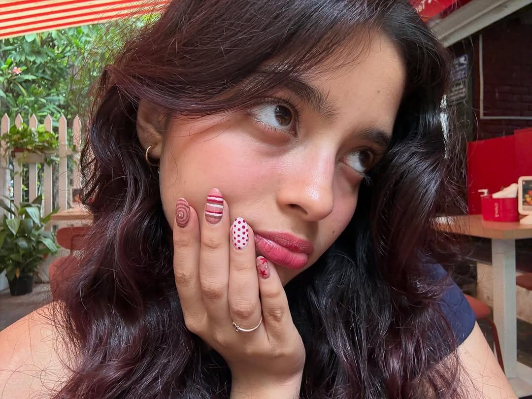 Post 3 by Esha ✧˖° on Instagram (carousel)