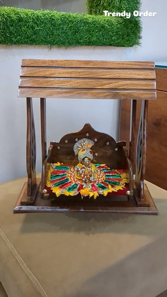 Post 6 by TrendyOrder - Tradition Aur Trend Ka Perfect Blend on Instagram (video)