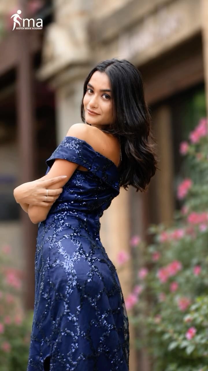 Post 4 by TheDressBank-Rent Lehengas|Gowns|Suits in Bangalore on Instagram (video)